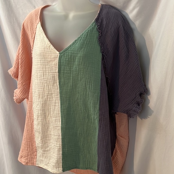 Umgee Womens Colorblock V-Neck Women's Top Size 1X Muted colors-blue green pink - Picture 2 of 5